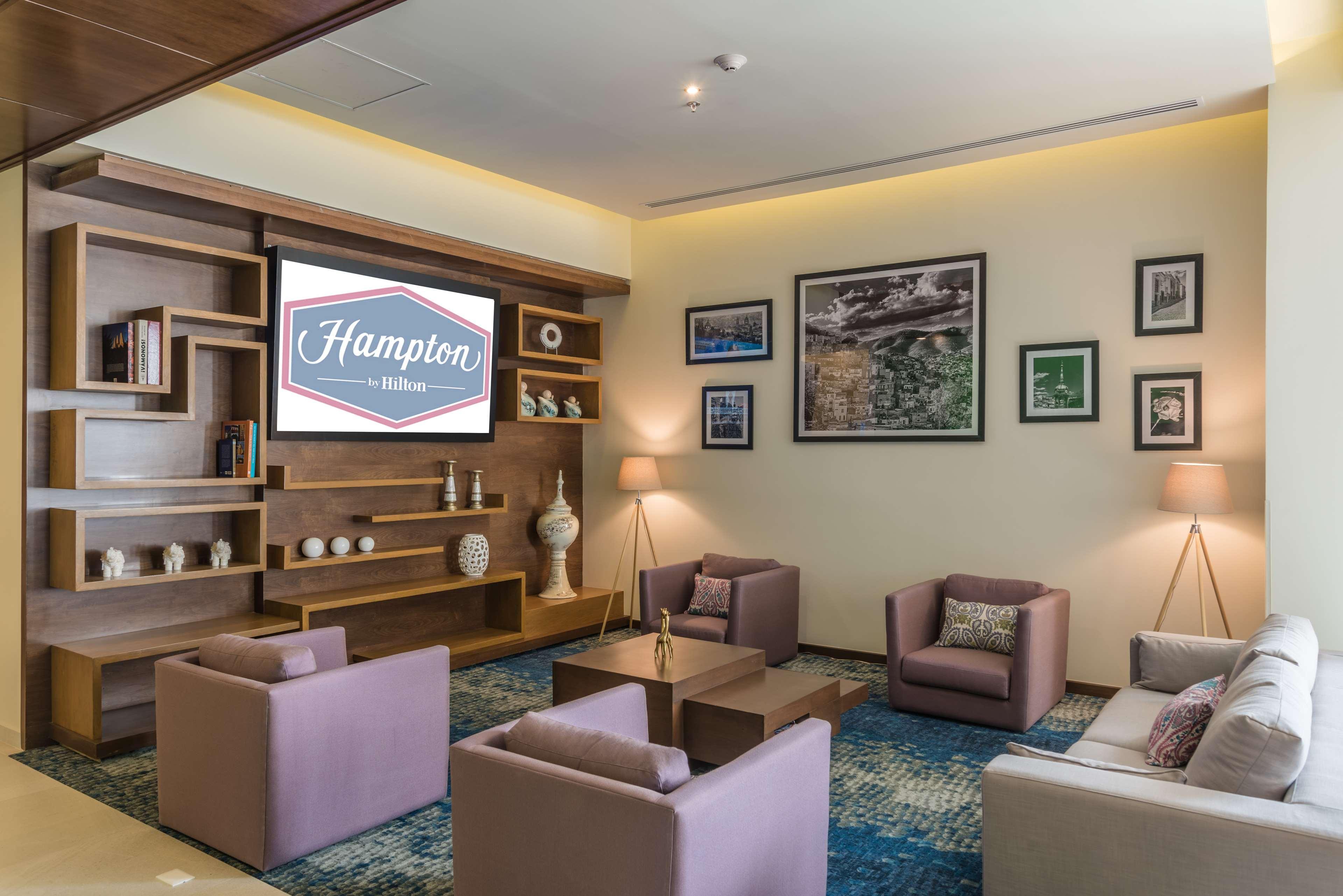 Hampton Inn & Suites By Hilton Salamanca Bajio Exterior photo